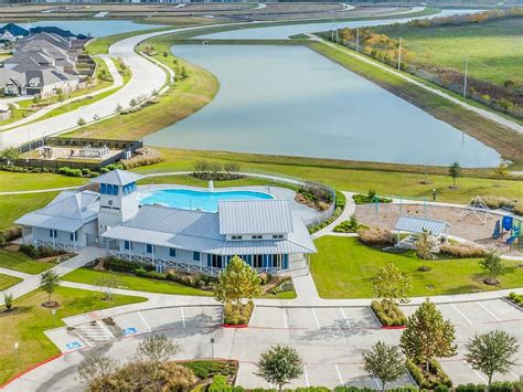 Coastal Point Pinnacle Collection By Village Builders In League City Coastal Point Pinnacle Collection By Village Builders In League City