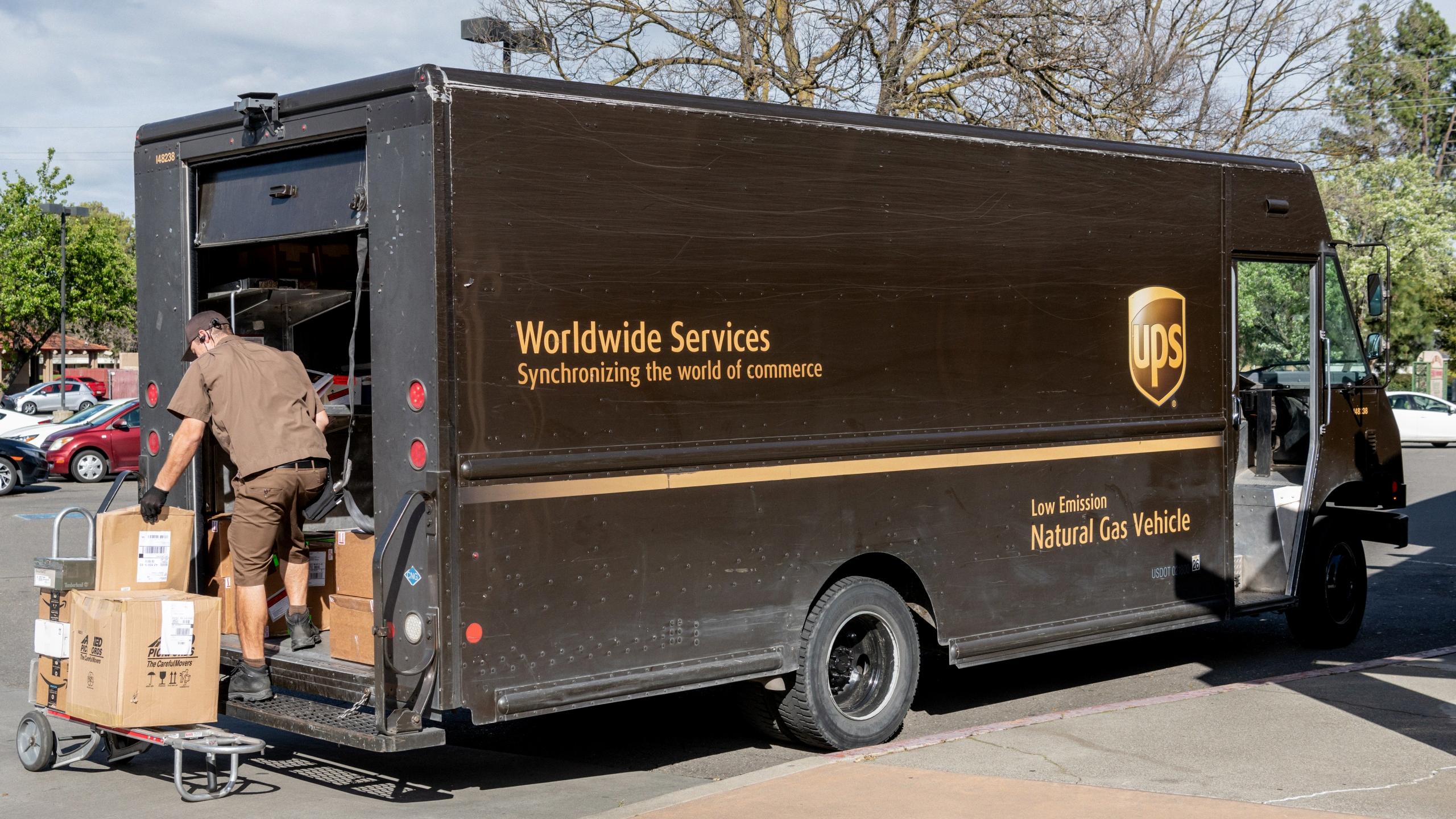 The Ups Store Updated May 2025 34 Photos 56 Reviews 4001 117 The Ups Store Updated May 2025 34 Photos 56 Reviews 4001 117